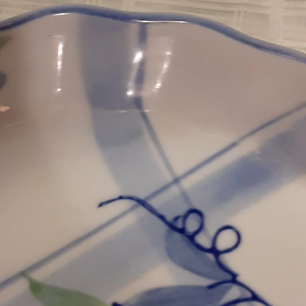 Bake Ware Dish w/Fluted Edges 7